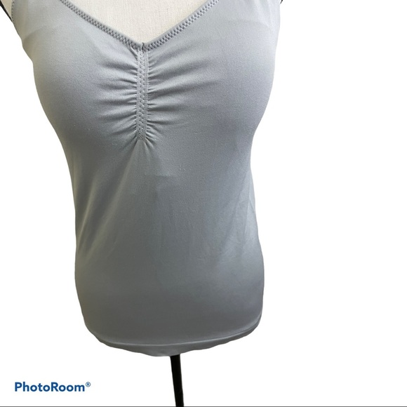 Fabletics tank top cross back straps size medium - Picture 3 of 8